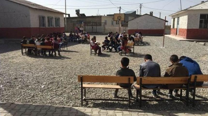 &lsquo;k&ouml;seler Ortaokulu Okuyor&rsquo; Etkinliği D&uuml;zenlendi