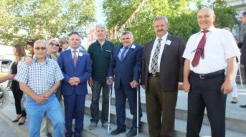 Burhaniyeli Muhtar Engellilere G&ouml;n&uuml;ll&uuml; Eğitmen Olacak