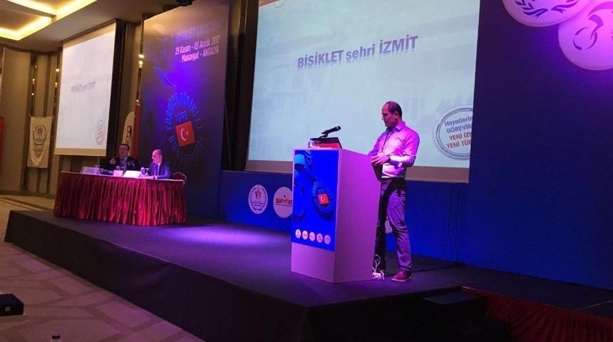 İzmit Belediyesi Bisiklet Çalıştayı’na Katıldı