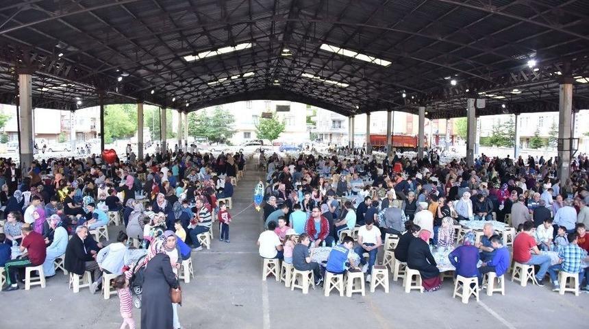 Konya&rsquo;da Mahalle İftarları Devam Ediyor