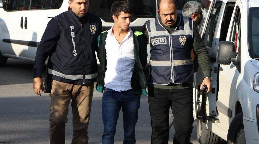 18 Yaşında 45 Su&ccedil; İşledi