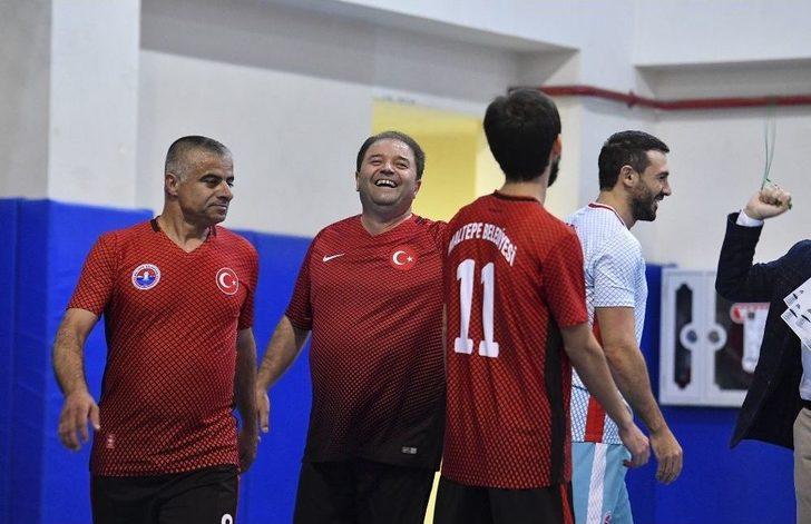 Engellere Birlikte Çalım Attılar G4