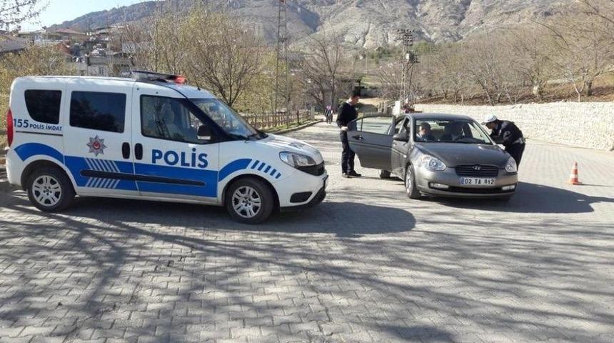 Tut İl&ccedil;esinde Asayiş Uygulamaları Devam Ediyor