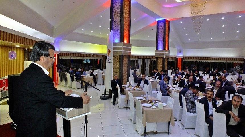 Ak Parti, Stk Temsilcileri İle İftarda Bir Araya Geldi