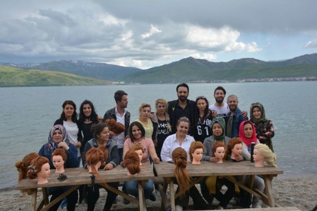 Van G&ouml;l&uuml; Sahilinde Kuaf&ouml;r Eğitimi