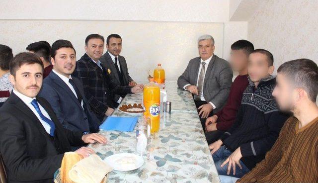 Eski Milli Takım Oyuncuları Mahkumlar Yeşil Sahada