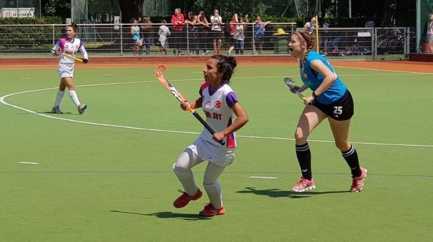 Hokeyin Sultanları Viyana&rsquo;da Finalde