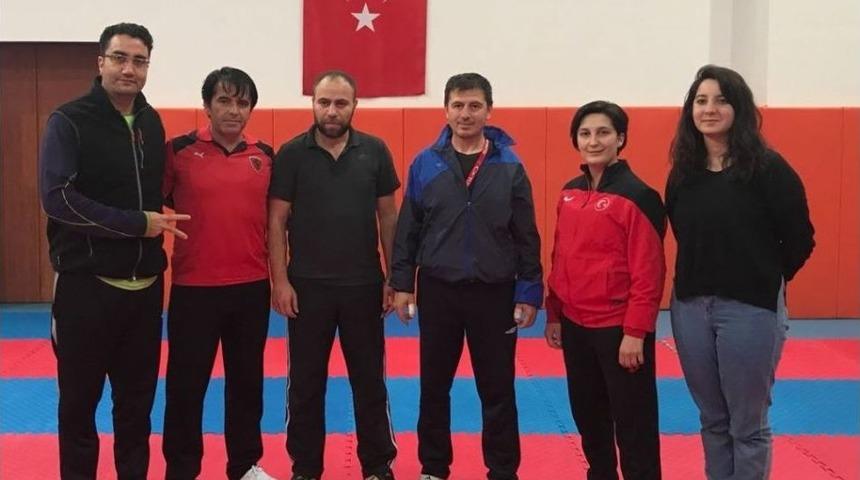 Serap Aydeniz&rsquo;e Milli Onur