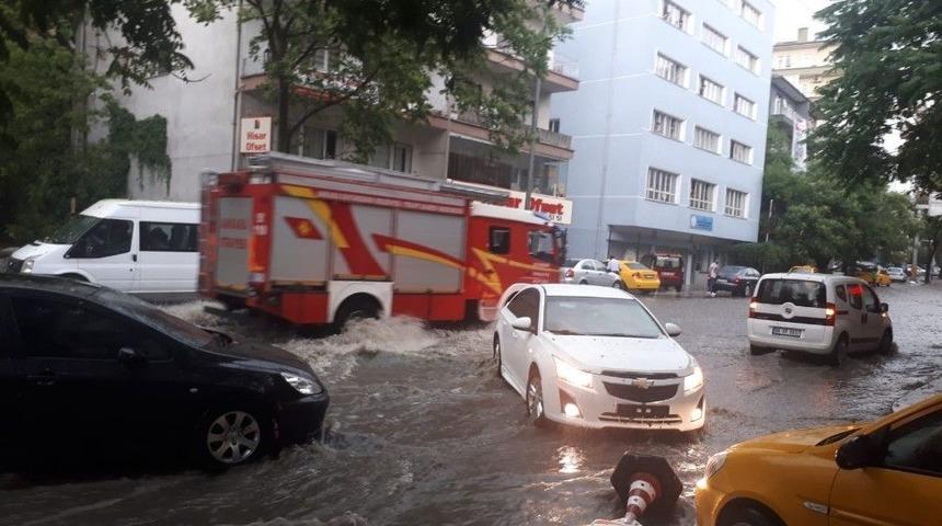 Başkent’te Şiddetli Yağışı