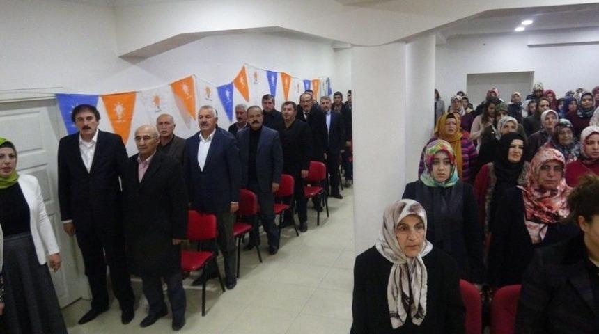 Doğanşehir Ak Parti Kadın Kolları Yeni Başkanını Se&ccedil;ti