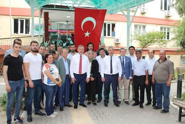 Manisa’da 115 Kliniğe 115 Kitaplık Kazandırıldı