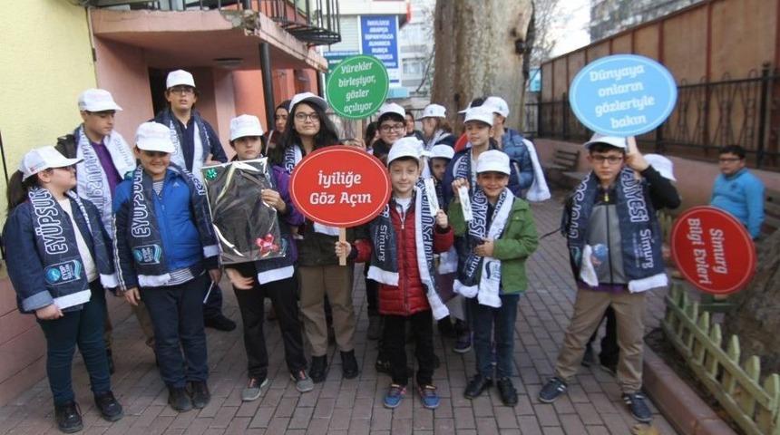 Simurglu &Ouml;ğrenciler Ey&uuml;psultan M&uuml;ft&uuml;s&uuml; Mustafa Mesten&rsquo;i Ziyaret Etti