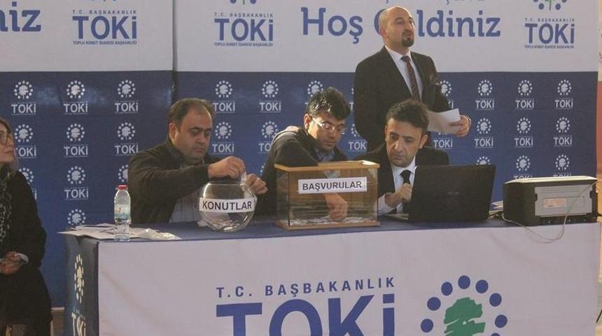 Karaman&rsquo;da 492 Toki Konutu İ&ccedil;in Kura &Ccedil;ekildi