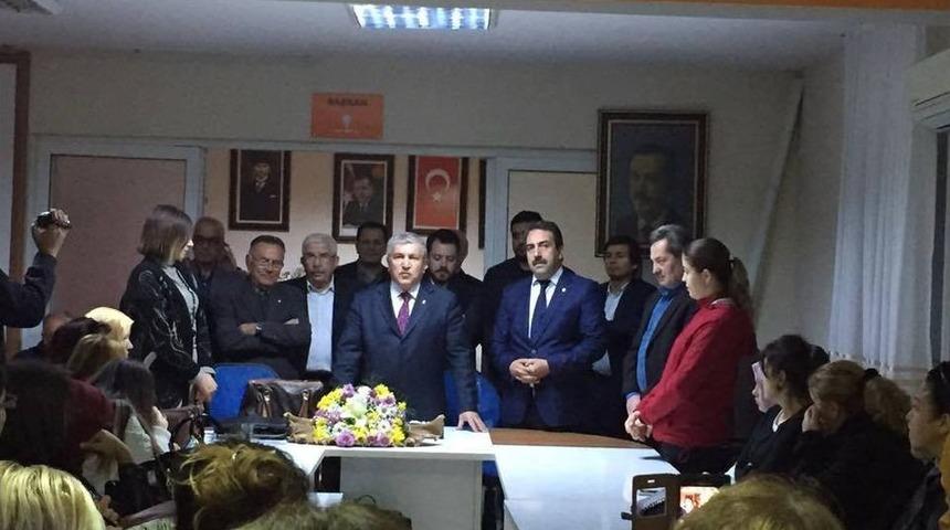 Ahmet Ertürk, Kuşadası İlçe Teşkilatını Ziyaret Etti