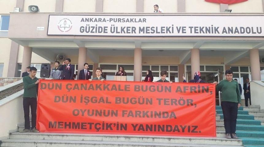 &Ouml;ğrencilerden Mehmet&ccedil;iğe Destek