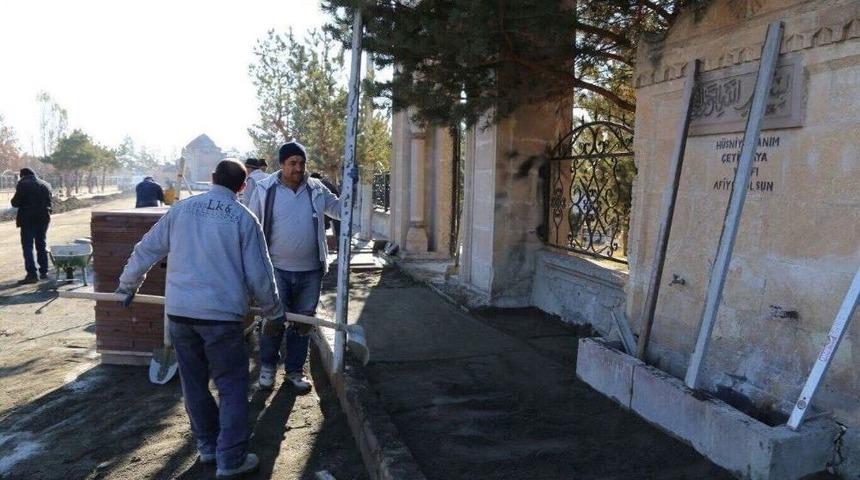Erzincan Belediyesi Çalışmalarına Devam Ediyor
