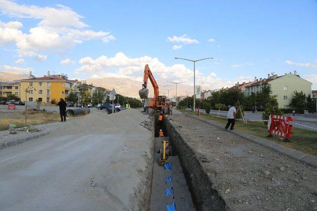 Erzincan Belediyesi Çalışmalarına Devam Ediyor