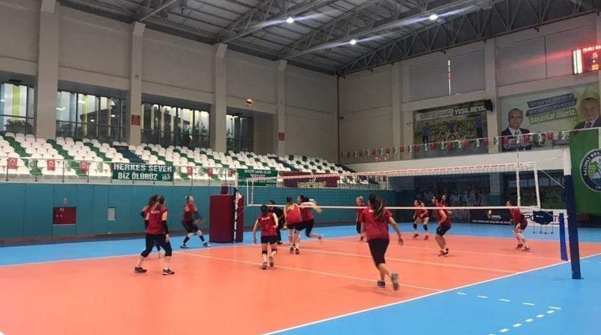 Salihli Belediyespor Galibiyet İ&ccedil;in Gitti