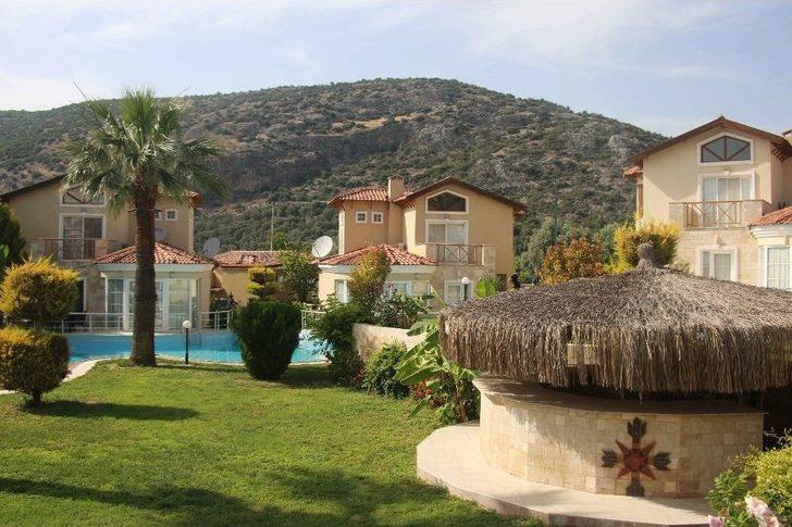 Kuşadası Anneanne Ve Torunu İçin Ağlıyor G2