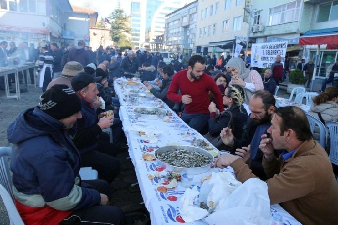 Hopa&acute;da &lsquo;hamsi Şenliği&rsquo; D&uuml;zenlendi