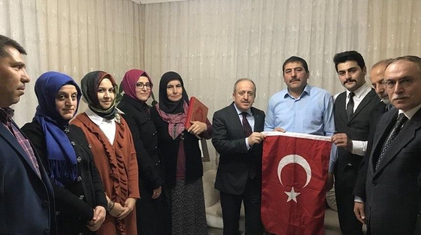 Karadağ&rsquo;dan Şehit Ailesine Ziyaret