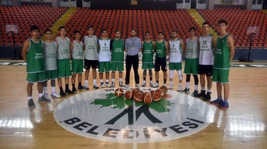 &Uuml;mitler Galibiyetle Başladı