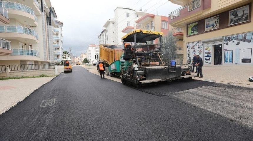 Manavgat’ta Asfalt Çalışmaları Devam Ediyor
