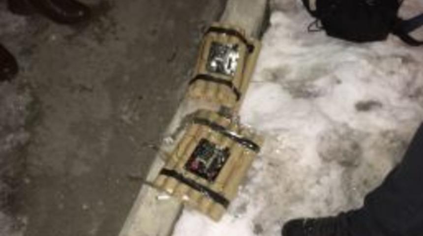 Erzurum&rsquo;da Canlı Bomba Ş&uuml;phesiyle Etkisiz Hale Getirilen Şahsın &Uuml;zerindeki Yelek Boş &Ccedil;ıktı