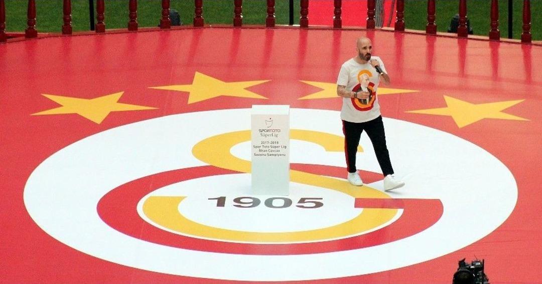 Şampiyon Galatasaray Kupasını Aldı