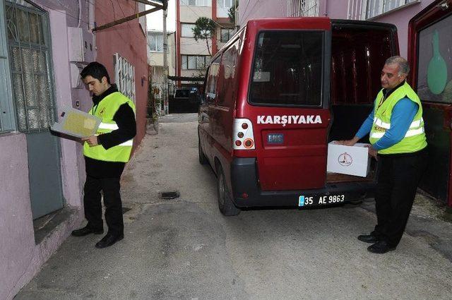 Karşıyaka’da 4 Bin Aileye Erzak Yardımı