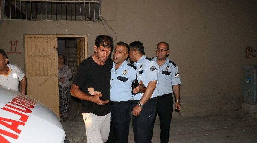 Ev Sahibi Sahura Kalktığı Sırada Evine Giren Hırsız Tarafından Bı&ccedil;aklandı