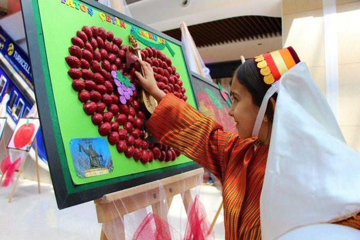 Şehirlerin Sembolleri Elma Tablolarını Renklendirdi G1