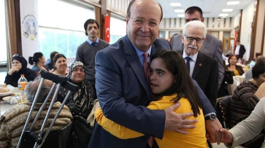 Başkan &Ouml;zakcan&rsquo;ın D&uuml;nya Engelliler G&uuml;n&uuml; Mesajı