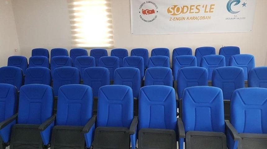 Karaçoban’a Zengin Kütüphane