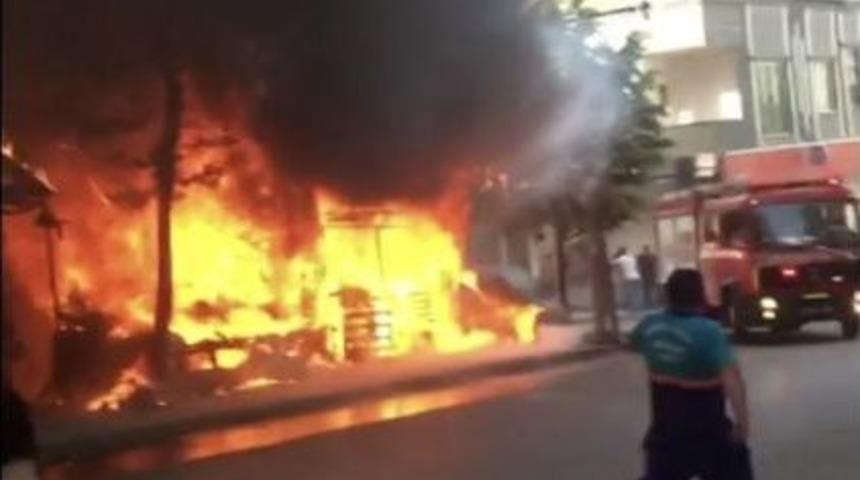 (&ouml;zel) Arnavutk&ouml;y&rsquo;de Kul&uuml;be Ve Ara&ccedil; Alev Alev Yandı