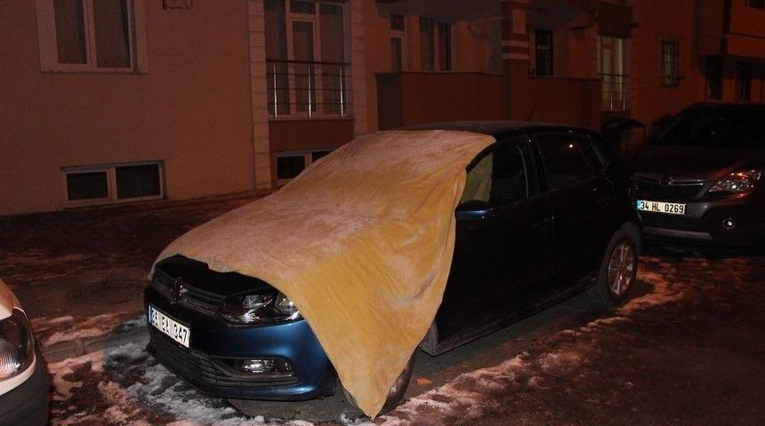 Ara&ccedil;ları Battaniyelere Sardılar