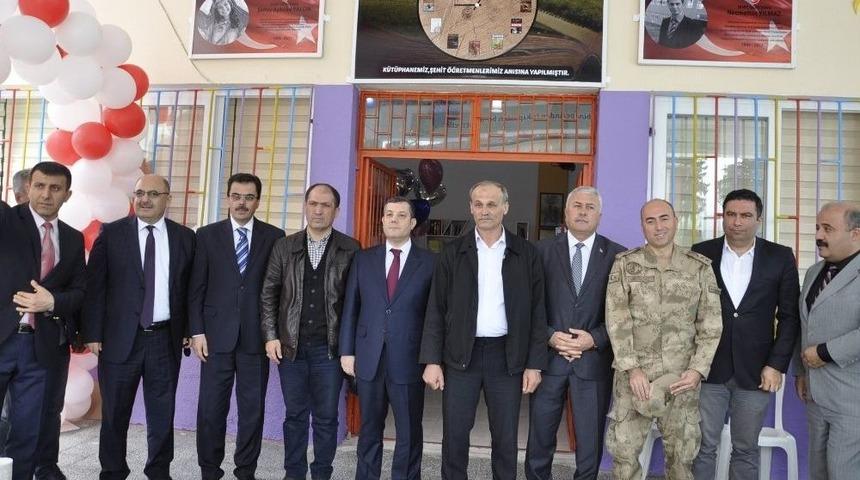 Şehit Aybüke Ve Ramazan Öğretmenin Adı Kütüphanede Yaşayacak