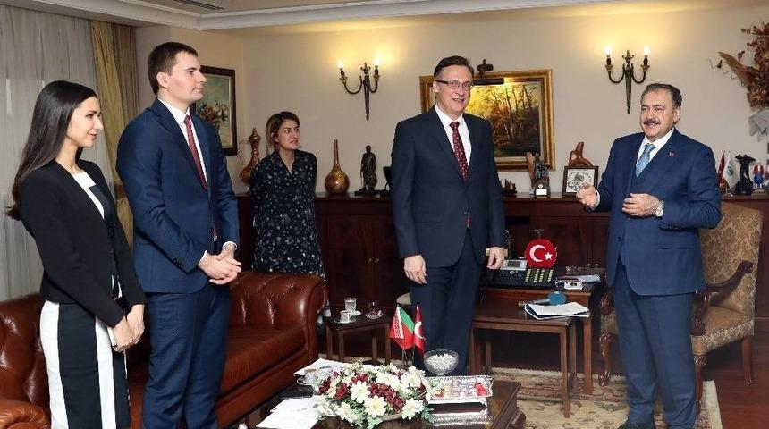 Bakan Eroğlu, Belarus Büyükelçisini Makamında Kabul Etti