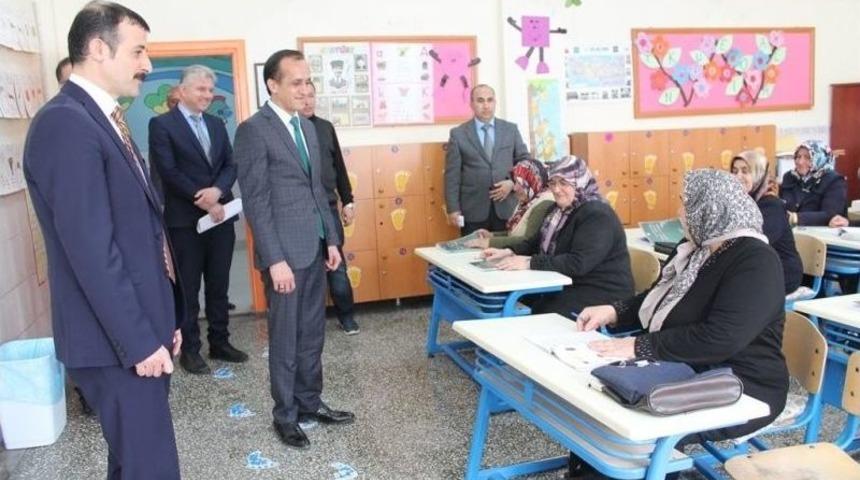 Sungurlu&rsquo;da 70 Kursta 670 Kişi Okuma-yazma &Ouml;ğreniyor