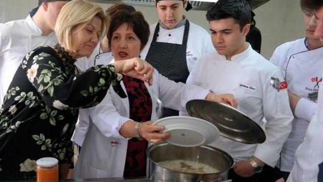 Bam’dan Uygulamalı ‘yemek’ Semineri
