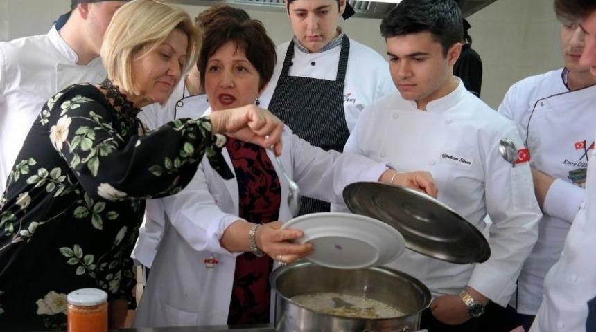 Bam&rsquo;dan Uygulamalı &lsquo;yemek&rsquo; Semineri