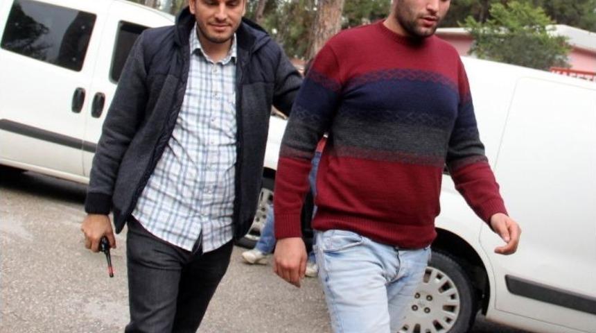 Hırsızları "sanal Polis" Yakaladı