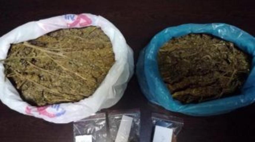 Bir Kilo Esrarla Yakalanan Şahıs Adli Kontrol Şartıyla Serbest Bırakıldı