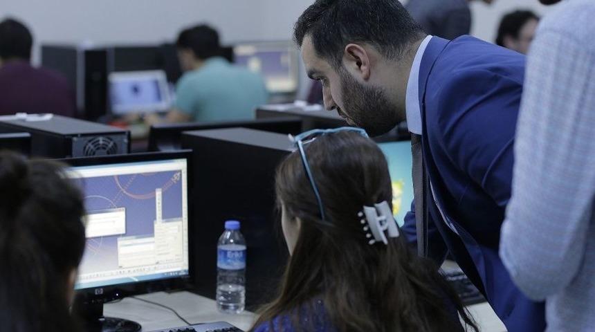 &Uuml;niversitede &ldquo;m&uuml;hendislik Oyunu&rdquo;