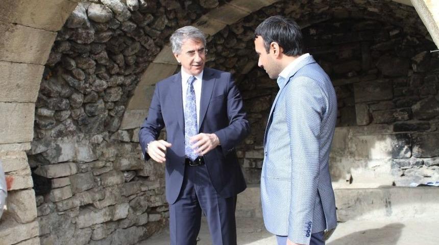 Asırlık "&ccedil;ahpur" &Ccedil;eşmesi Ayağa Kaldırılıyor