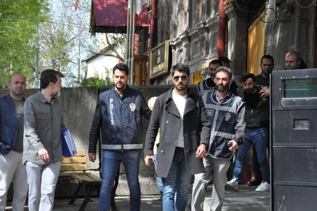 Kars&rsquo;ta, Dolandırıcı &Ccedil;etesi &Ccedil;&ouml;kertildi