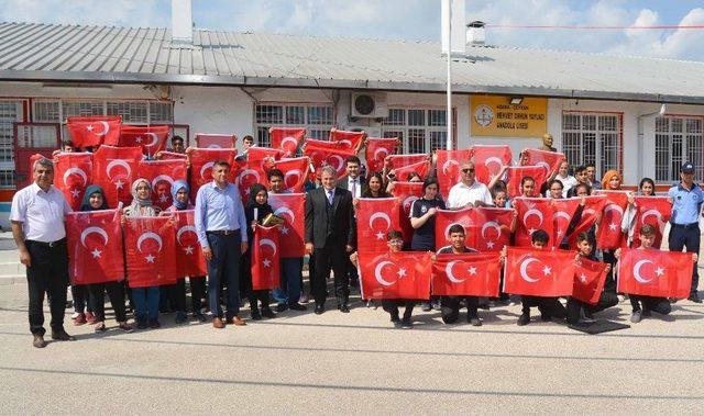 Kuran-ı Kerim Öğrenen Liselilere Ödül