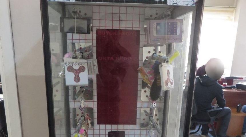 Uşak&rsquo;ta Oyun Makinelarına Sıkı Denetim