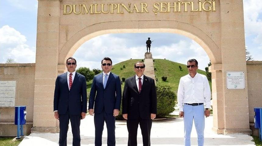 Uşak Protokol&uuml;, Dumlupınar&rsquo;ı Ziyaret Etti