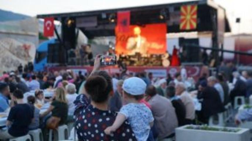 Bereket Konvoyu Makedonya&rsquo;da